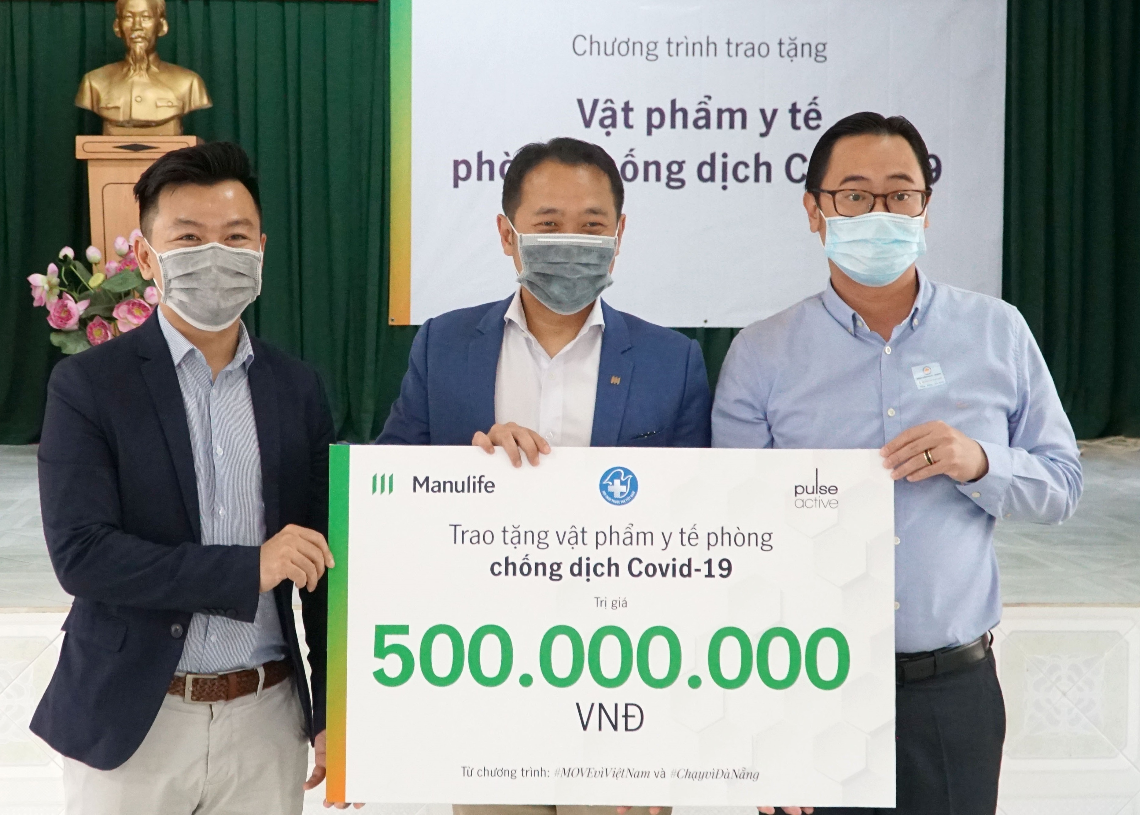 Pulse Active va Manulife Viet Nam quyen gop 500 trieu chong dich hinh anh