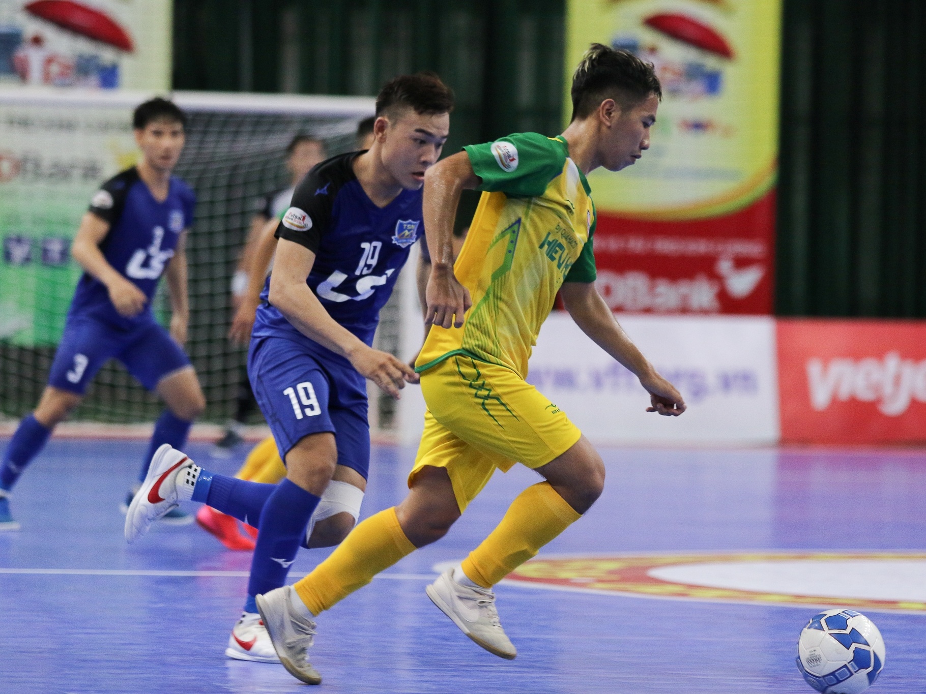 Hoa 2-2, Thai Son Nam chia diem voi Da Nang hinh anh