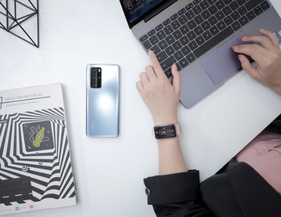 Huawei Watch ảnh 1 Huawei Watch anh 1