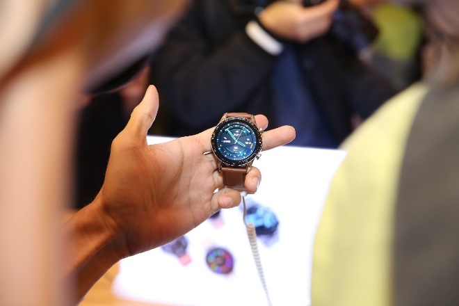 Huawei Watch ảnh 4 Huawei Watch anh 4