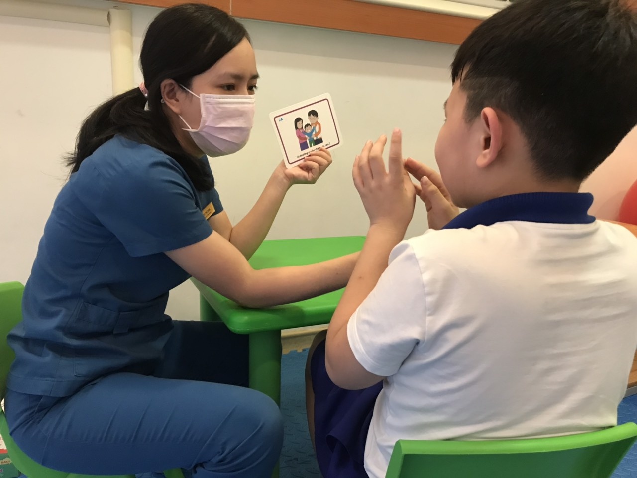 Tap chi khoa hoc My cong bo nghien cuu dieu tri tu ky cua Vinmec hinh anh