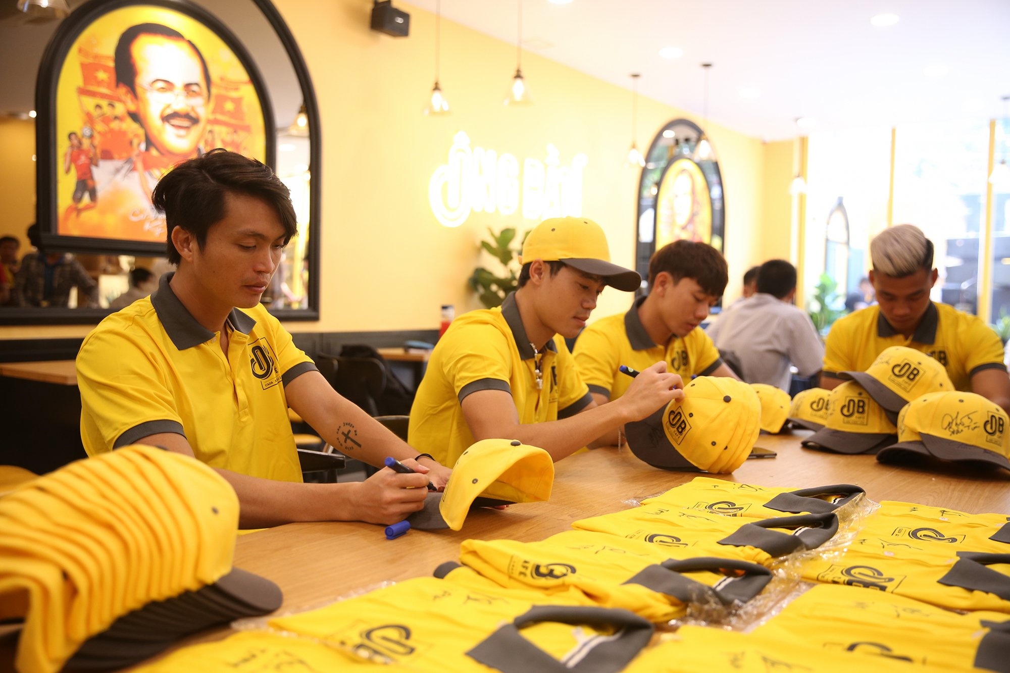 flagship cà phê Ông Bầu ảnh 11 flagship ca phe Ong Bau anh 11