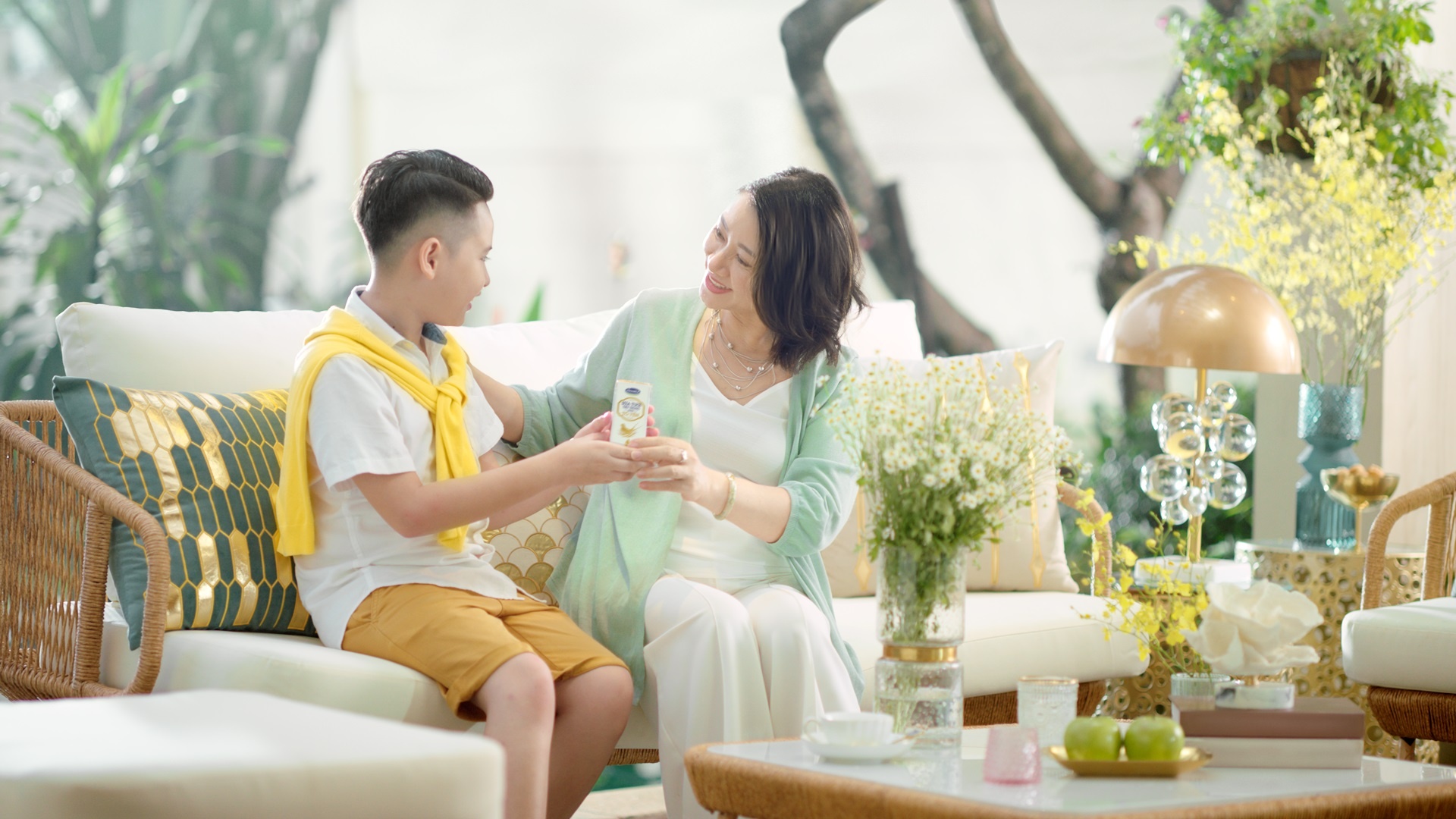 Sữa tươi tiệt trùng chưa tổ yến ảnh 3 Sua tuoi tiet trung chua to yen anh 3