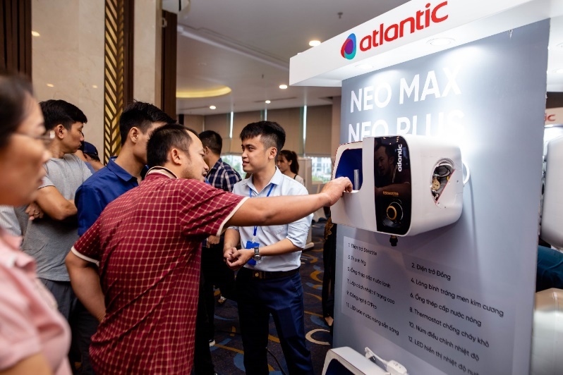 binh nuoc nong Atlantic anh 1