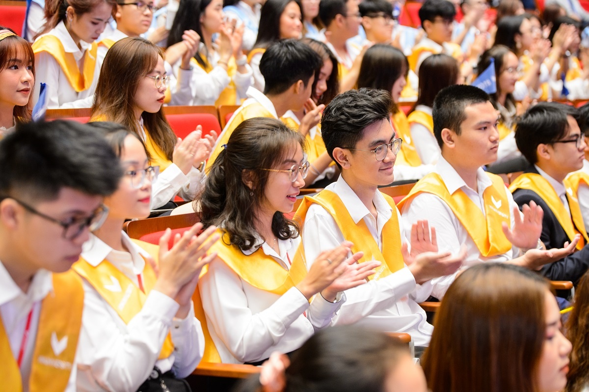 Dai hoc VinUni khai giang nam hoc dau tien hinh anh