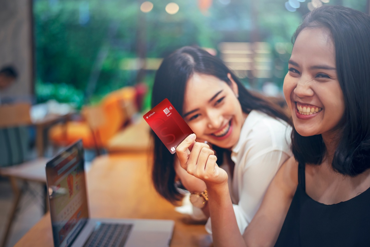 Ngan hang mo rong he sinh thai thanh toan khong tien mat hinh anh