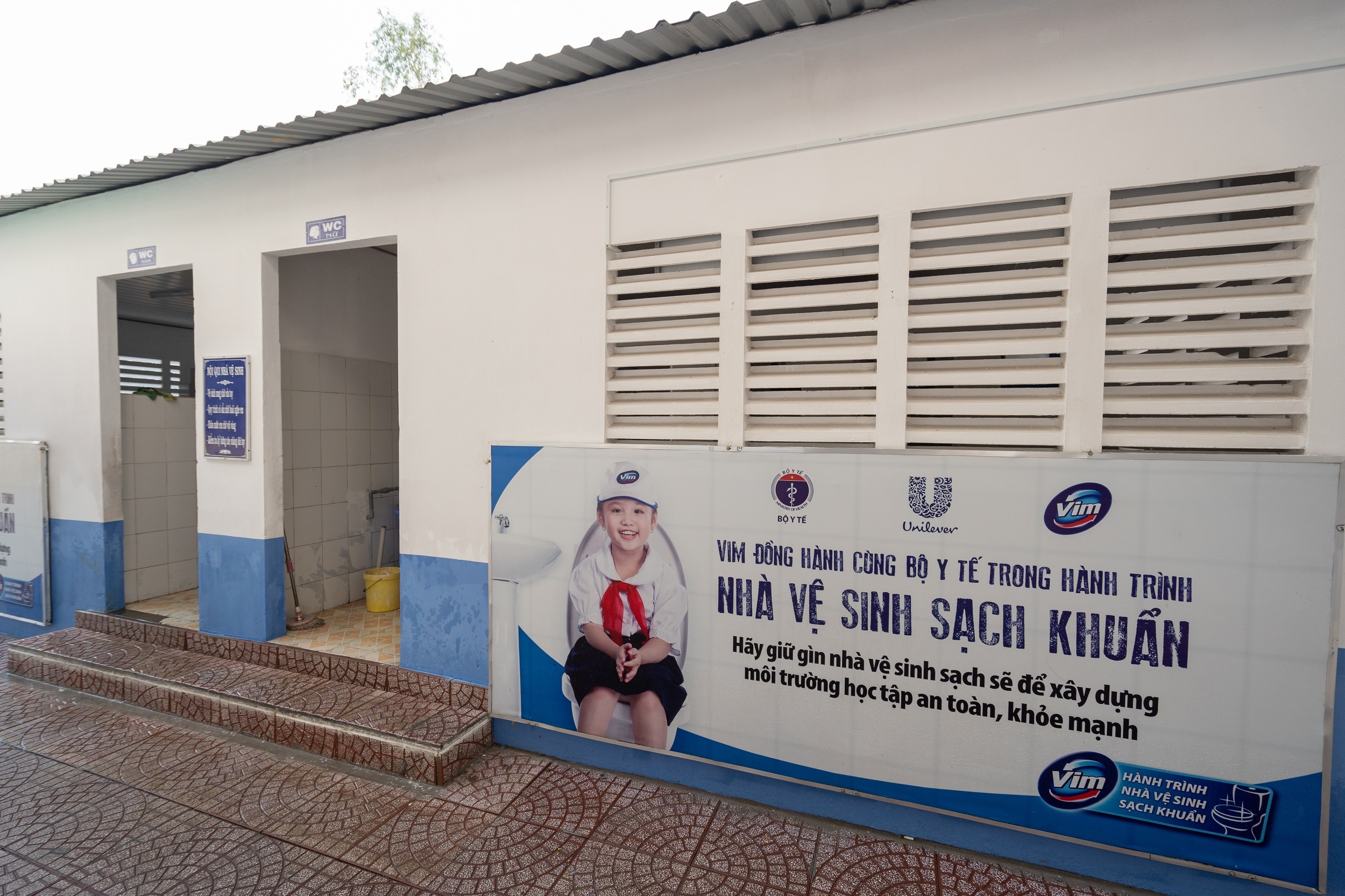 Ren luyen y thuc giu nha ve sinh truong hoc sach khuan cho tre hinh anh