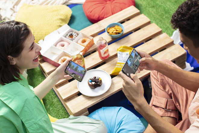 3 mau smartphone thoi trang, cong nghe moi cho gioi tre hinh anh