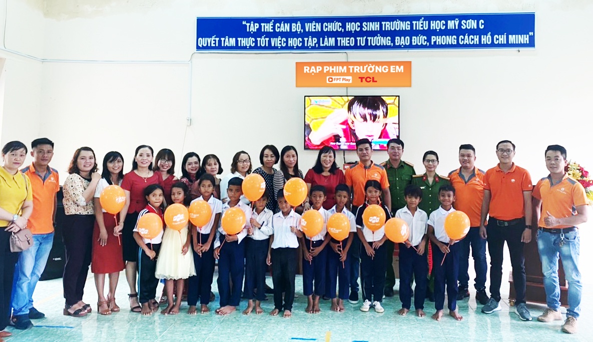 Rạp phim trường em ảnh 2 Rap phim truong em anh 2