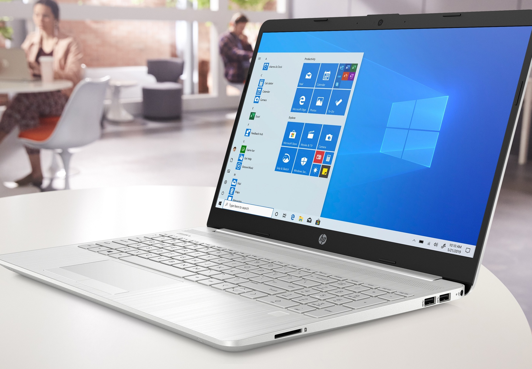 Laptop HP 15s: Man hinh lon, mong nhe, gia 11,39 trieu hinh anh