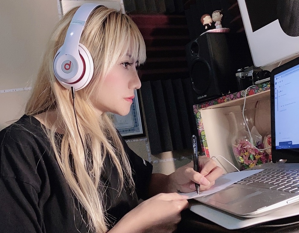 Nu rapper YuniBoo viet ca khuc ve mien Trung hinh anh