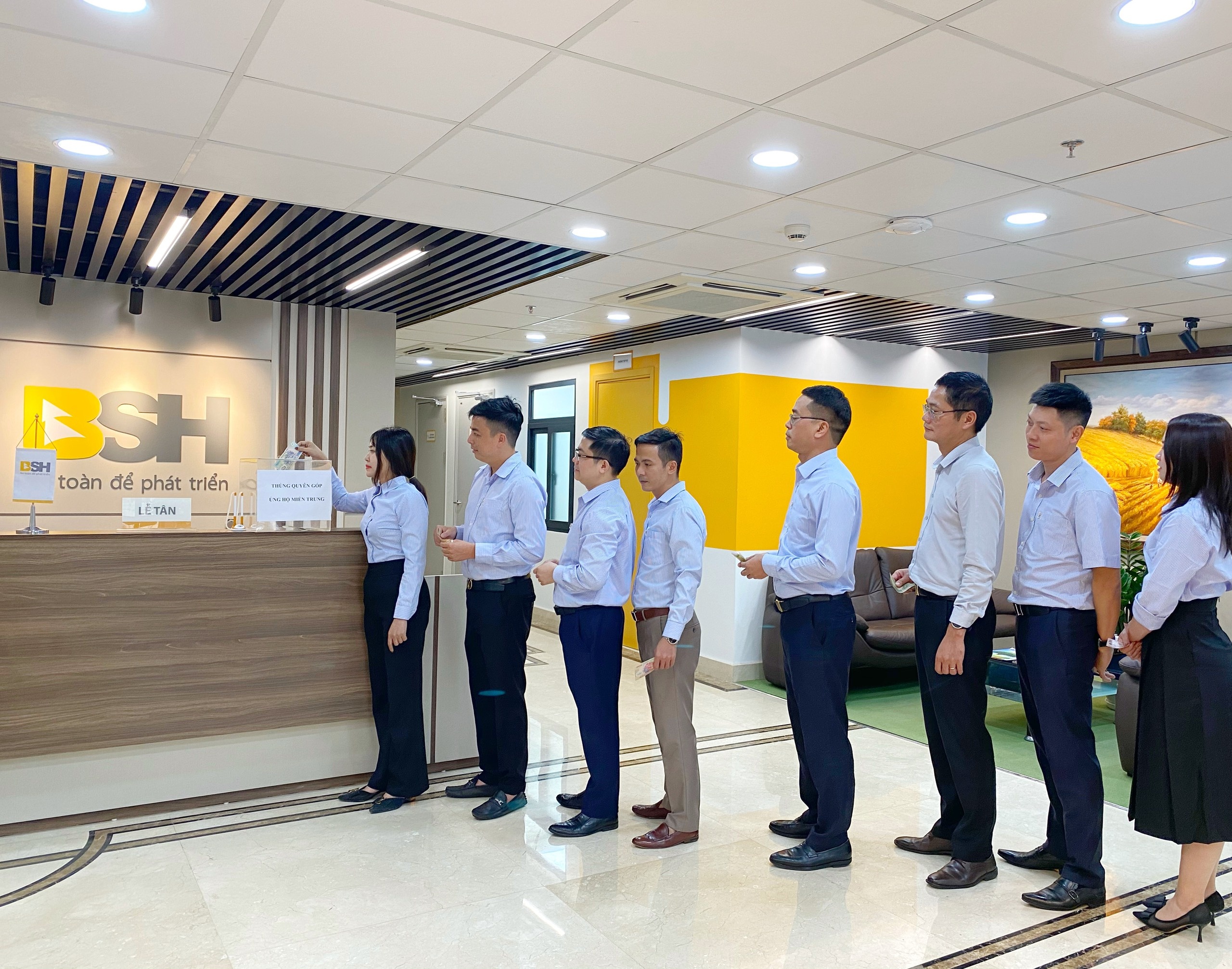 BSH ung ho mien Trung anh 2