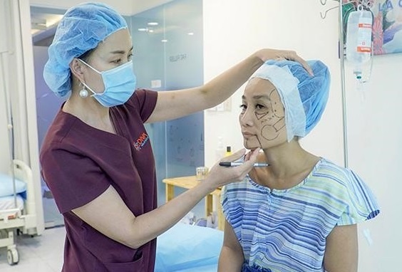 Ung dung cay mo tu than trong tham my khuon mat hinh anh