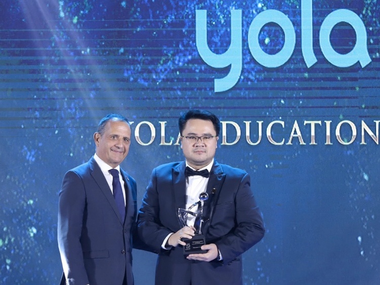YOLA nhan giai 'Thuong hieu truyen cam hung' tai APEA 2020 hinh anh
