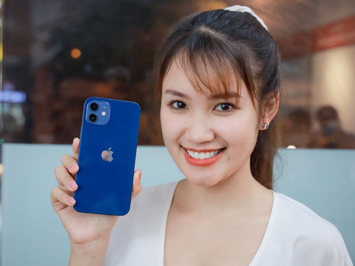 iPhone 12 va 12 Pro co mat tai Viet Nam, gia tu 23 trieu hinh anh