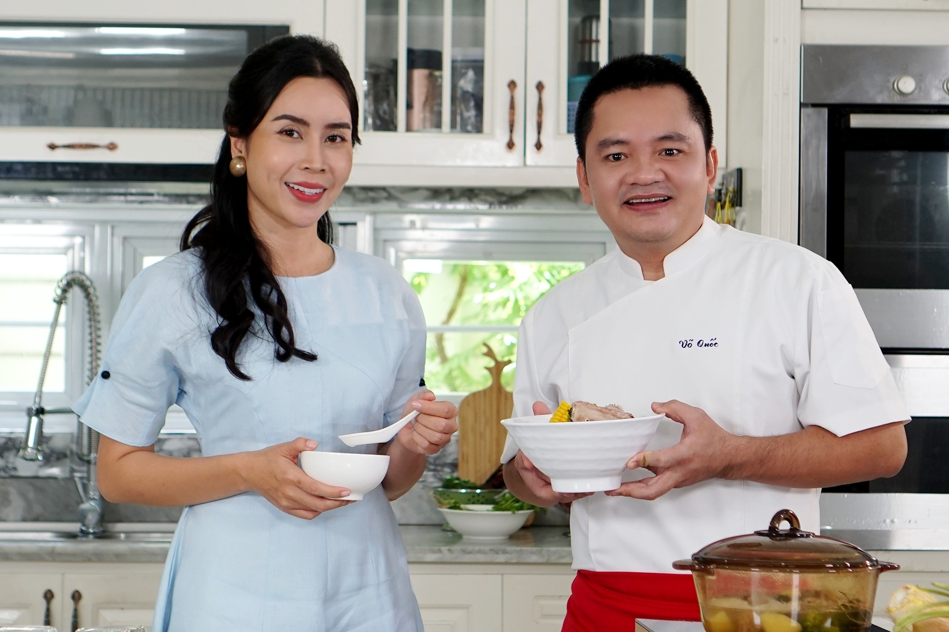 Luu Huong Giang ket hop dau bep Vo Quoc nau mon ngon tang fan hinh anh