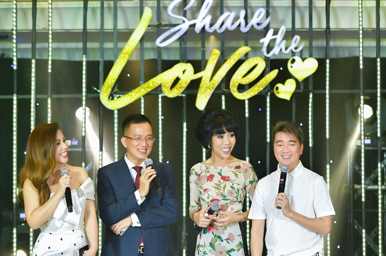 Chuong trinh 'Share the love' quyen hon 3 ty dong ung ho mien Trung hinh anh