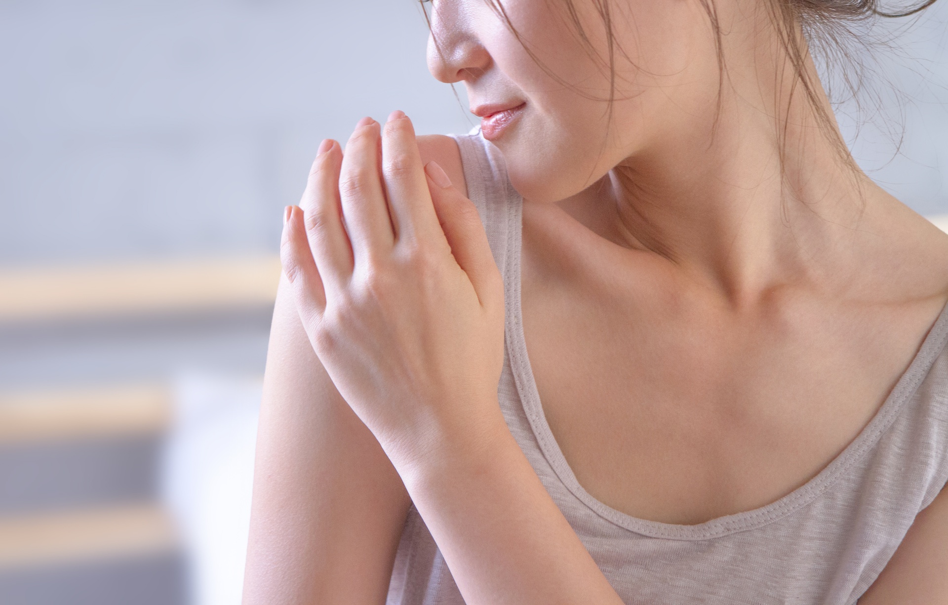 5 phut detox don gian giup da toan than sach khoe hinh anh