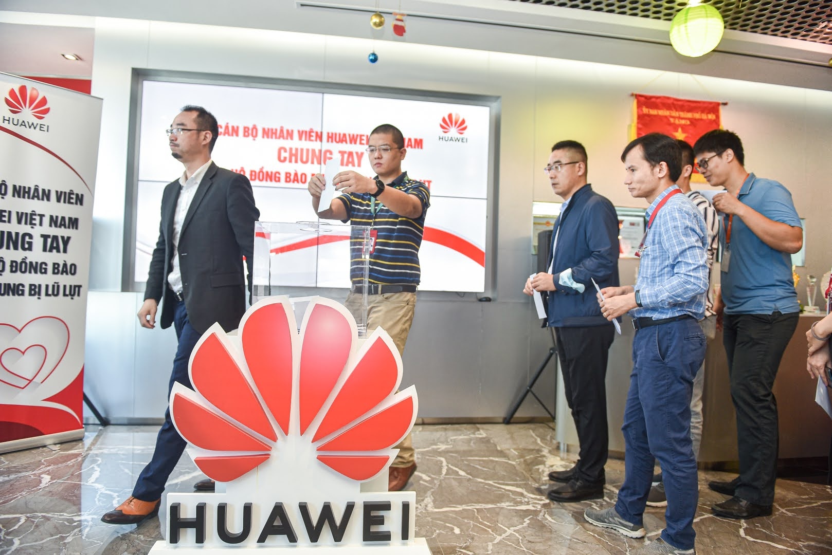 Huawei ảnh 1 Huawei anh 1