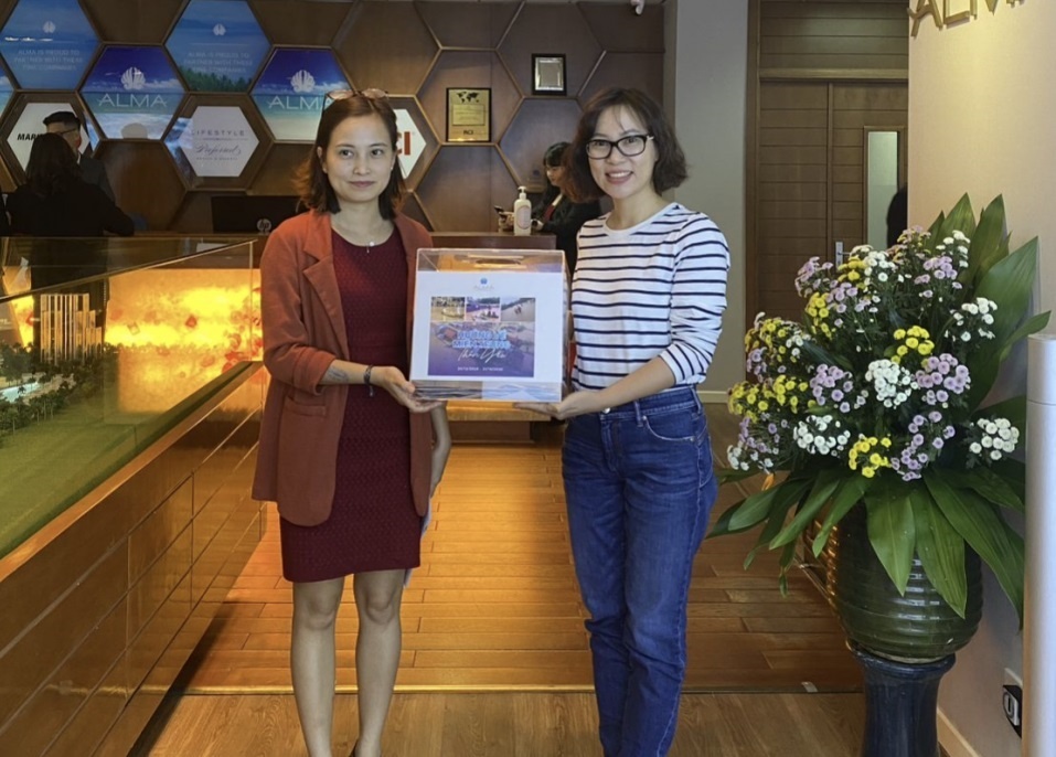 Cong ty Vinh Thien Duong chung tay cuu tro mien Trung hinh anh