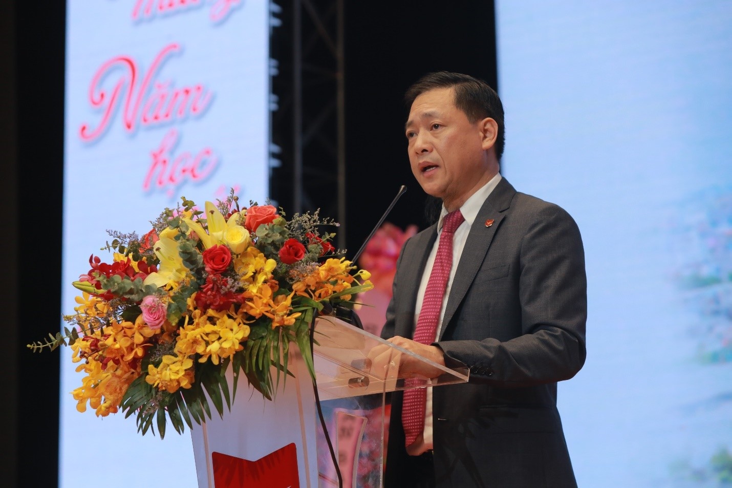 Dai hoc Van Lang anh 1