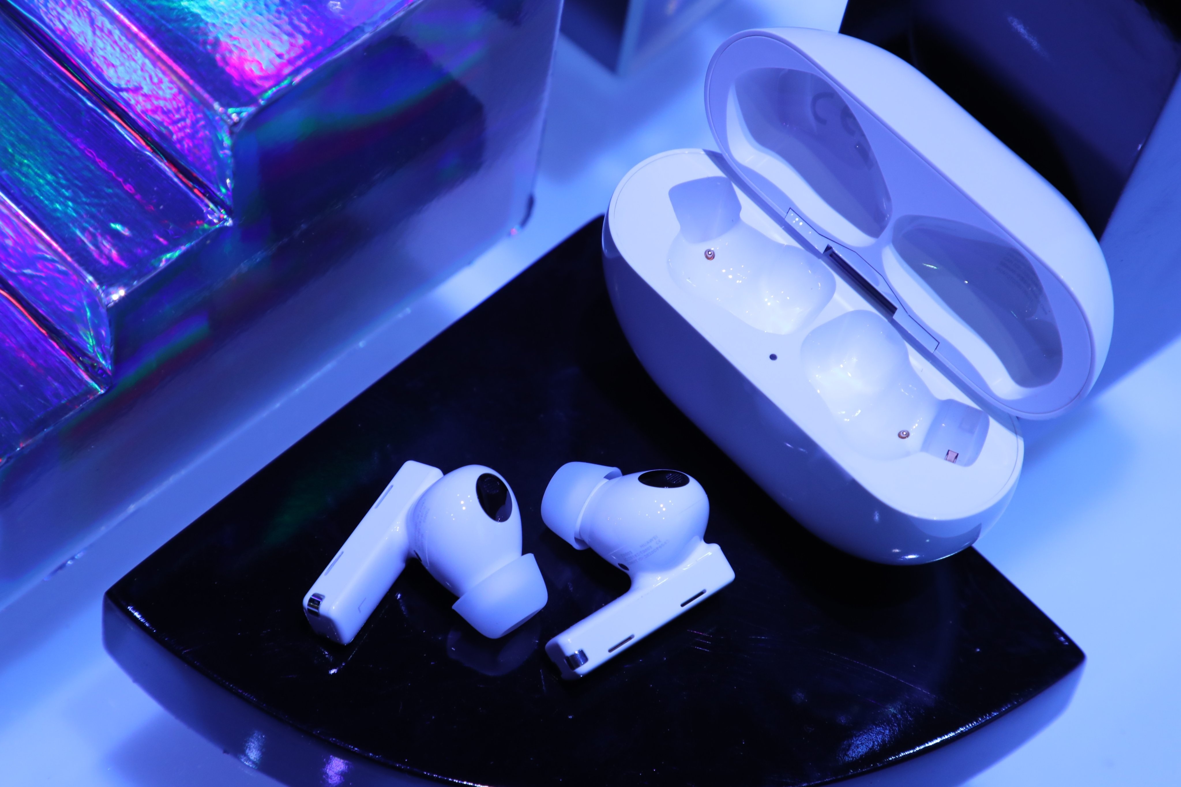 Huawei FreeBuds Pro ảnh 8 Huawei FreeBuds Pro anh 8