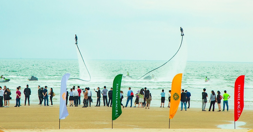 Thanh Long Bay anh 1