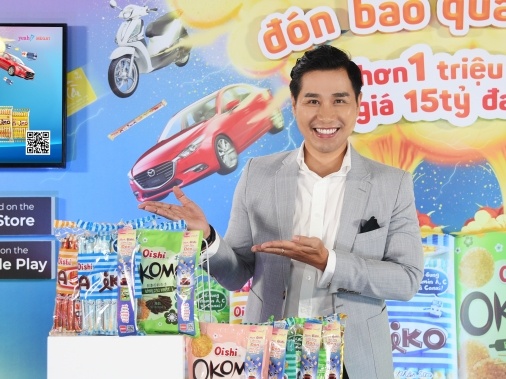 An snack, 2 khach hang trung xe Piaggio Liberty hinh anh