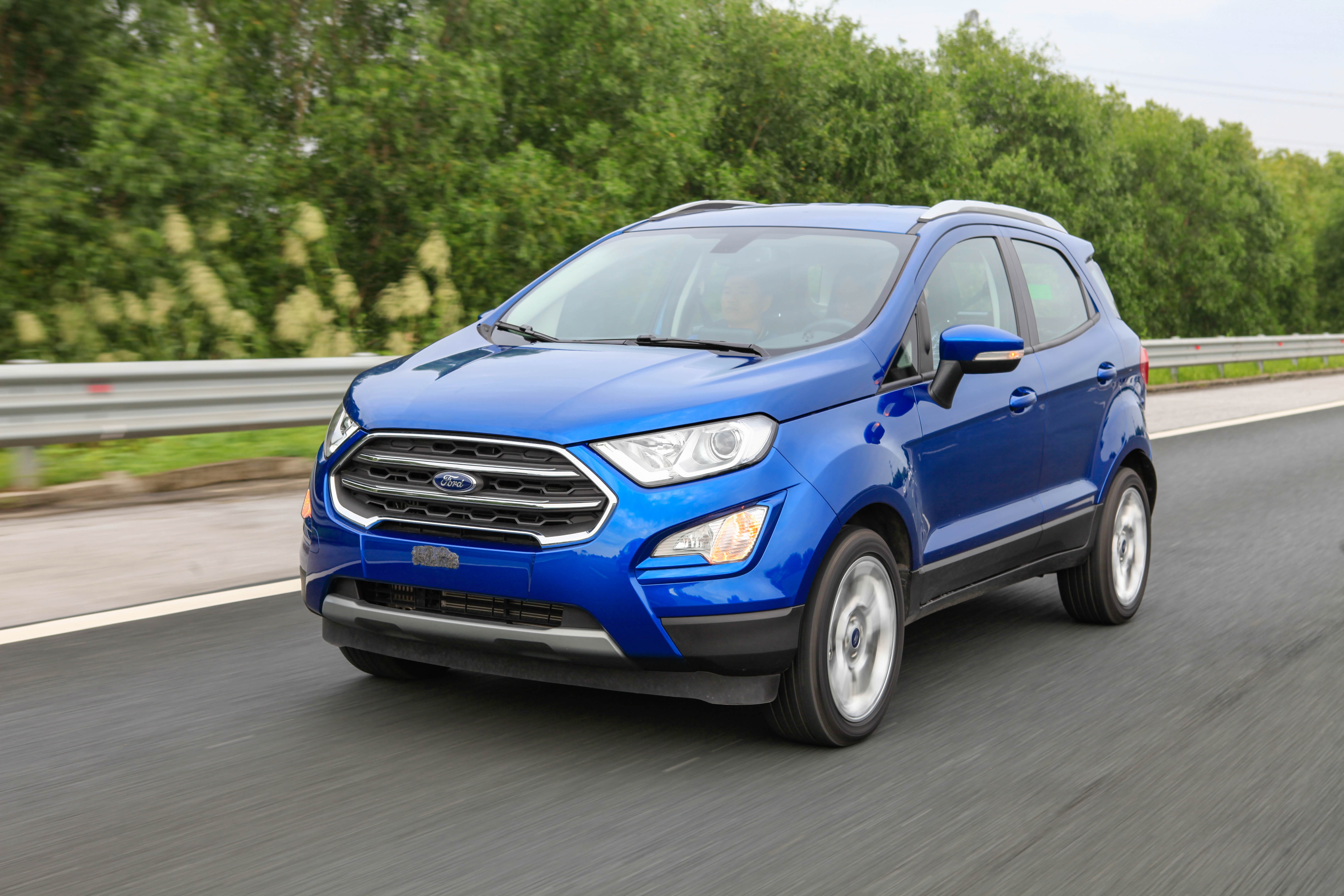Ford EcoSport 2020 nang cap dang ke ve thiet ke, tinh nang hinh anh