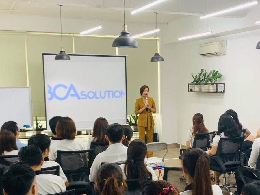 Ung dung cong nghe vao quan ly kinh doanh thoi hau dich hinh anh