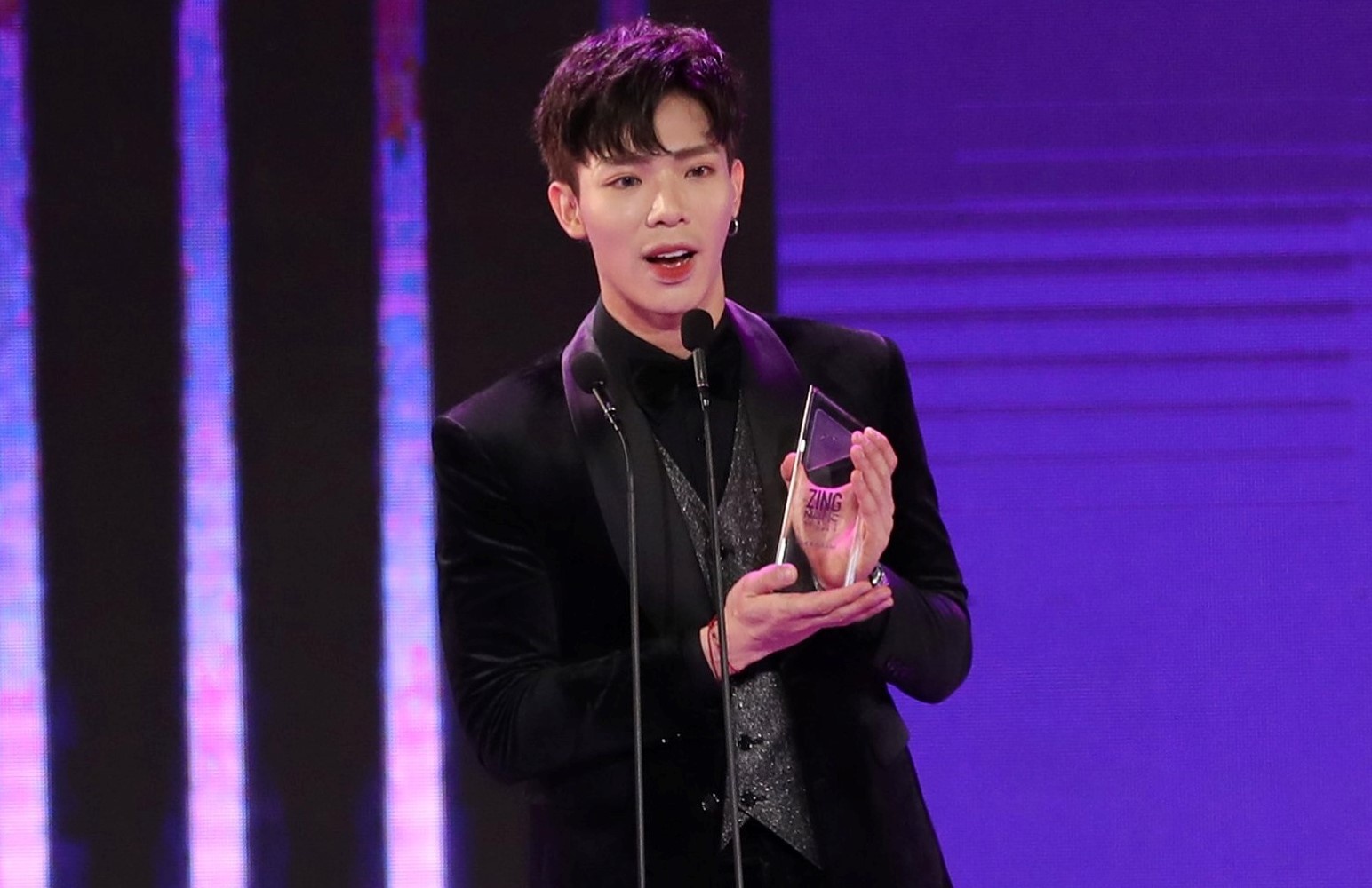 Zing Music Awards 2020 tro lai voi thong diep ‘Am nhac khong cach ly’ hinh anh