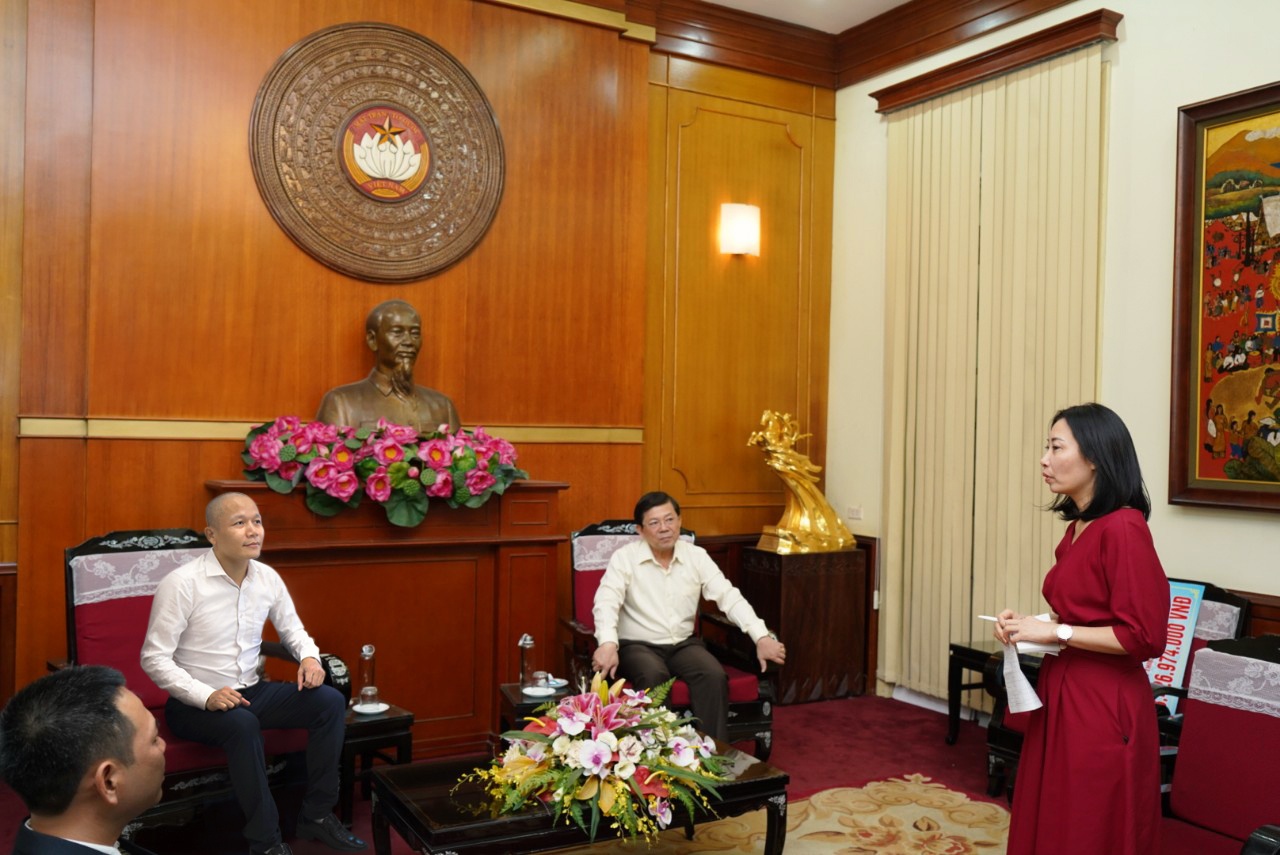 Ung ho mien Trung anh 2