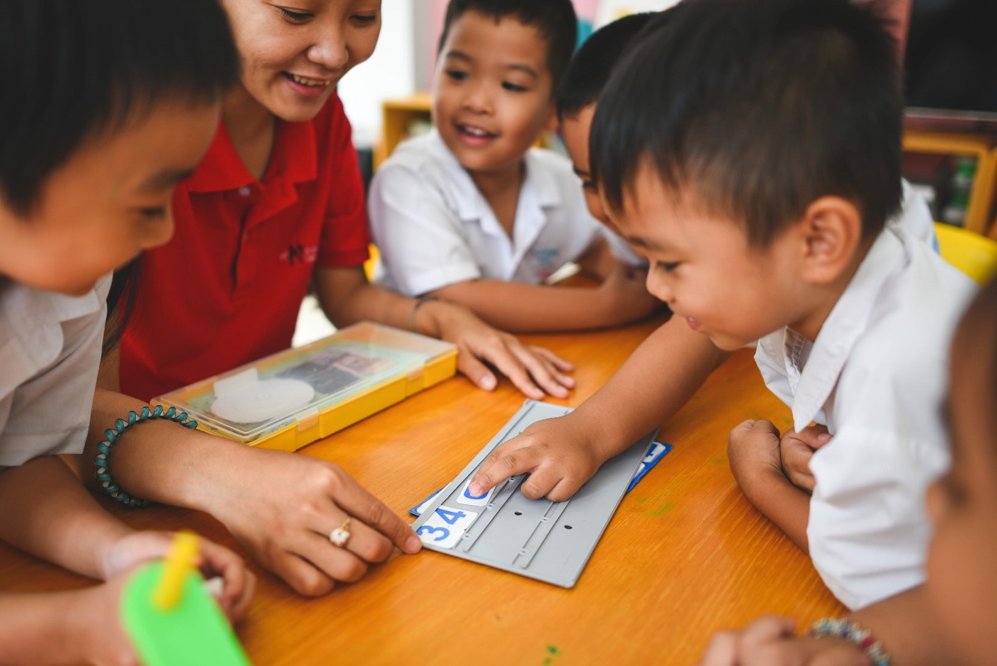 Tre hoc vui va tot hon nho 'choi' voi kien thuc hinh anh