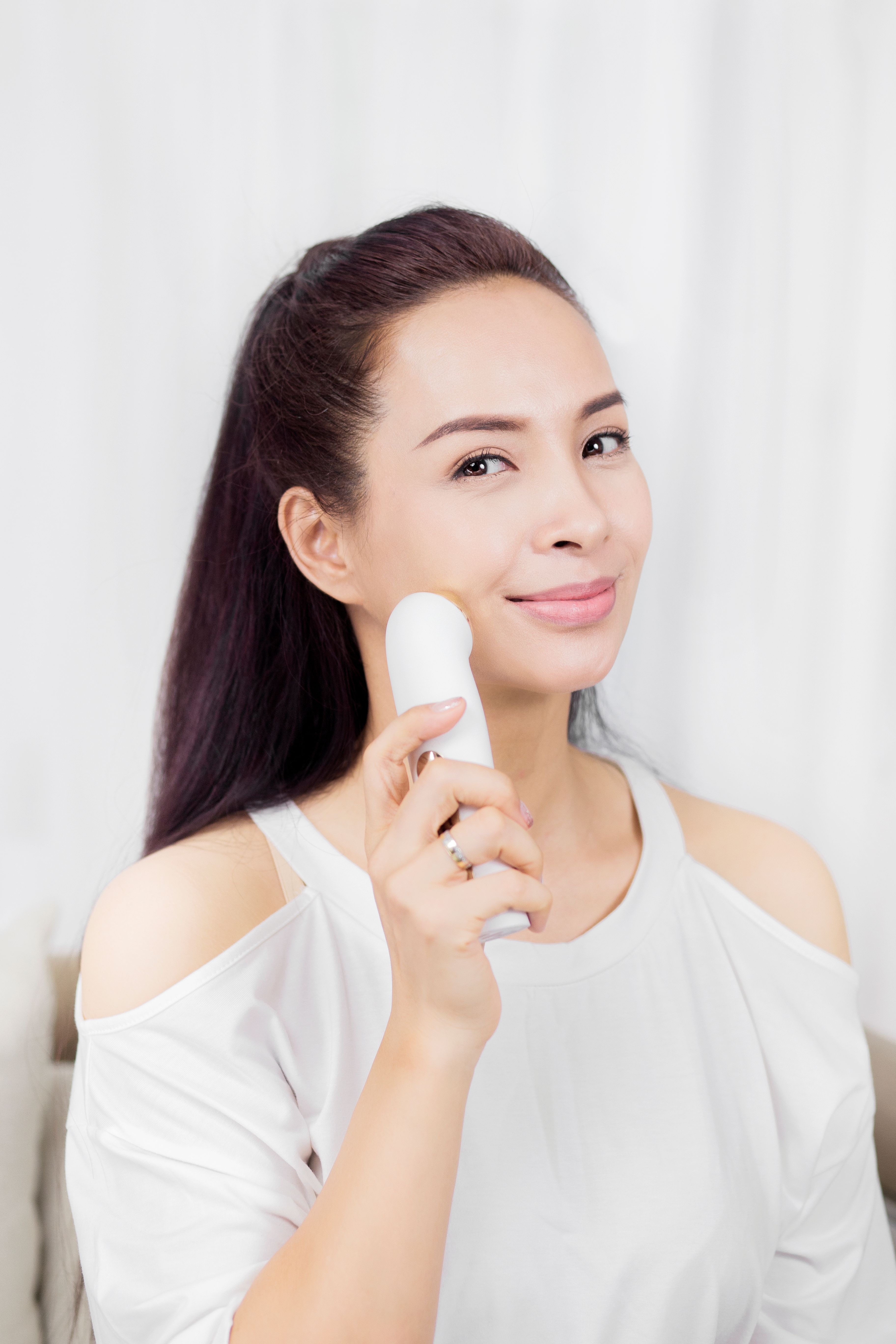 bo san pham cham soc da LG Pra.L Plus anh 3