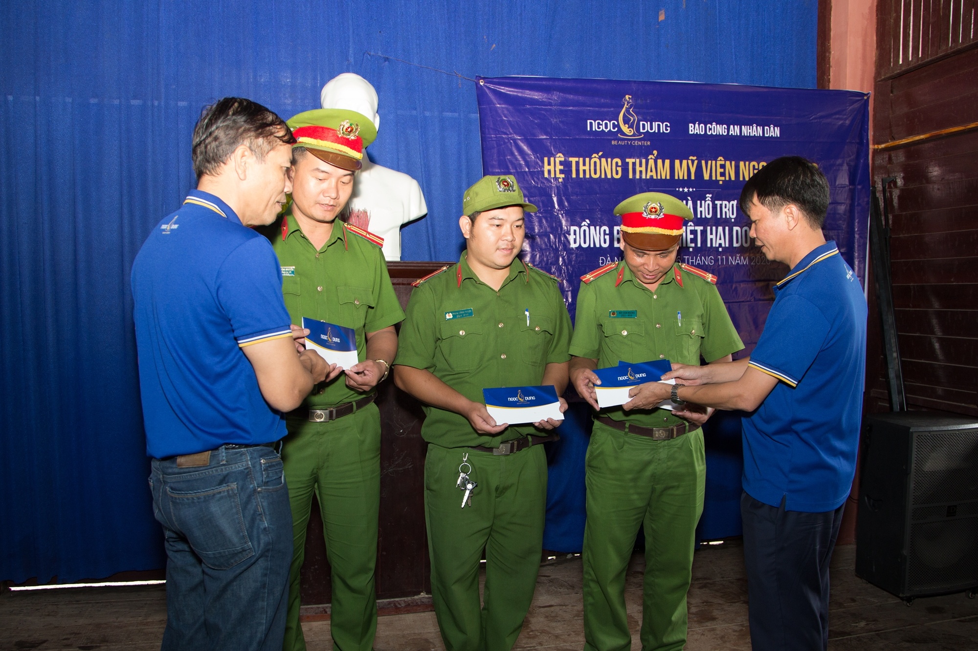 ho tro nguoi dan vung lu anh 9
