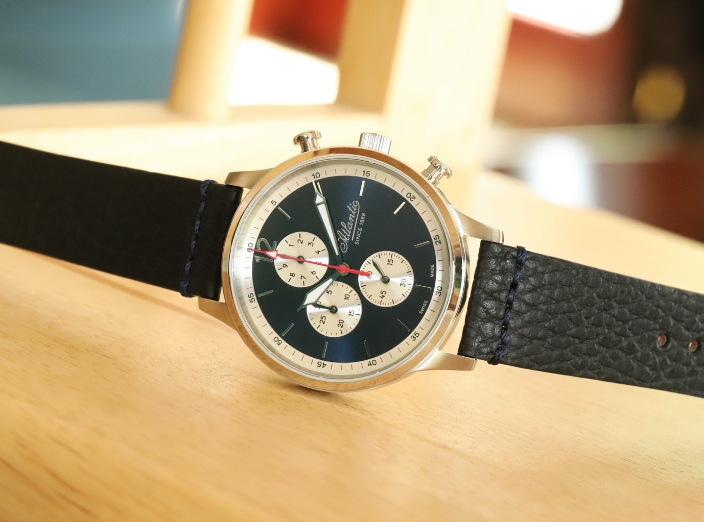 Dang Quang Watch anh 1