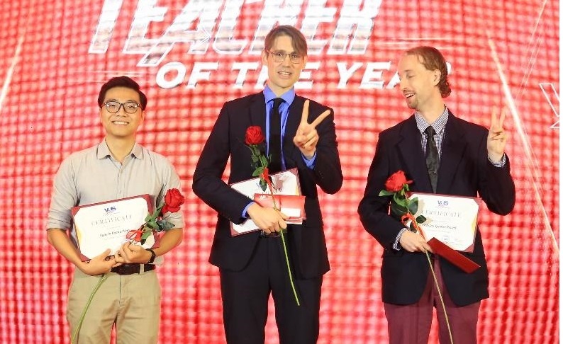 VUS vinh danh hon 2.000 giao vien dip 20/11 hinh anh