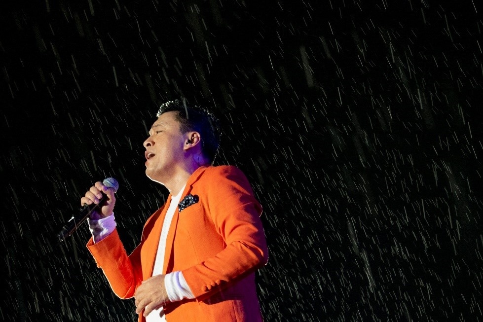 Lam Truong va dan sao tre gop mat tai FWD Music Tour 2020 hinh anh