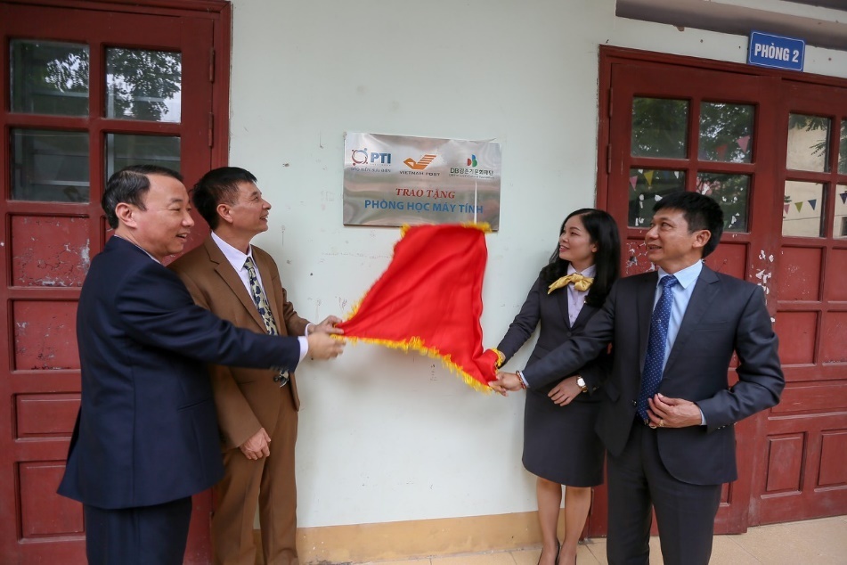 quy Van hoa DB Kim Jun Ki anh 1