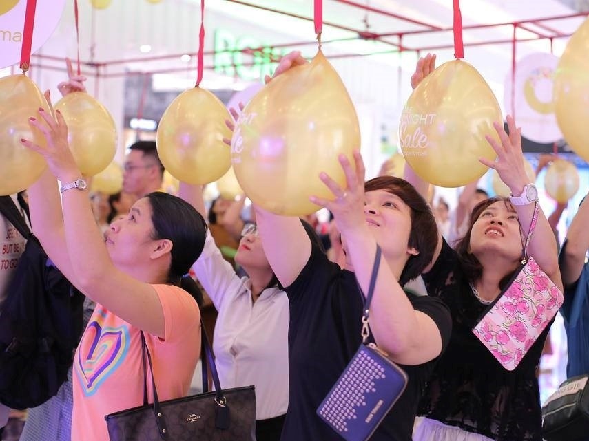 Crescent Mall uu dai den 80% ngay 27-28/11 hinh anh