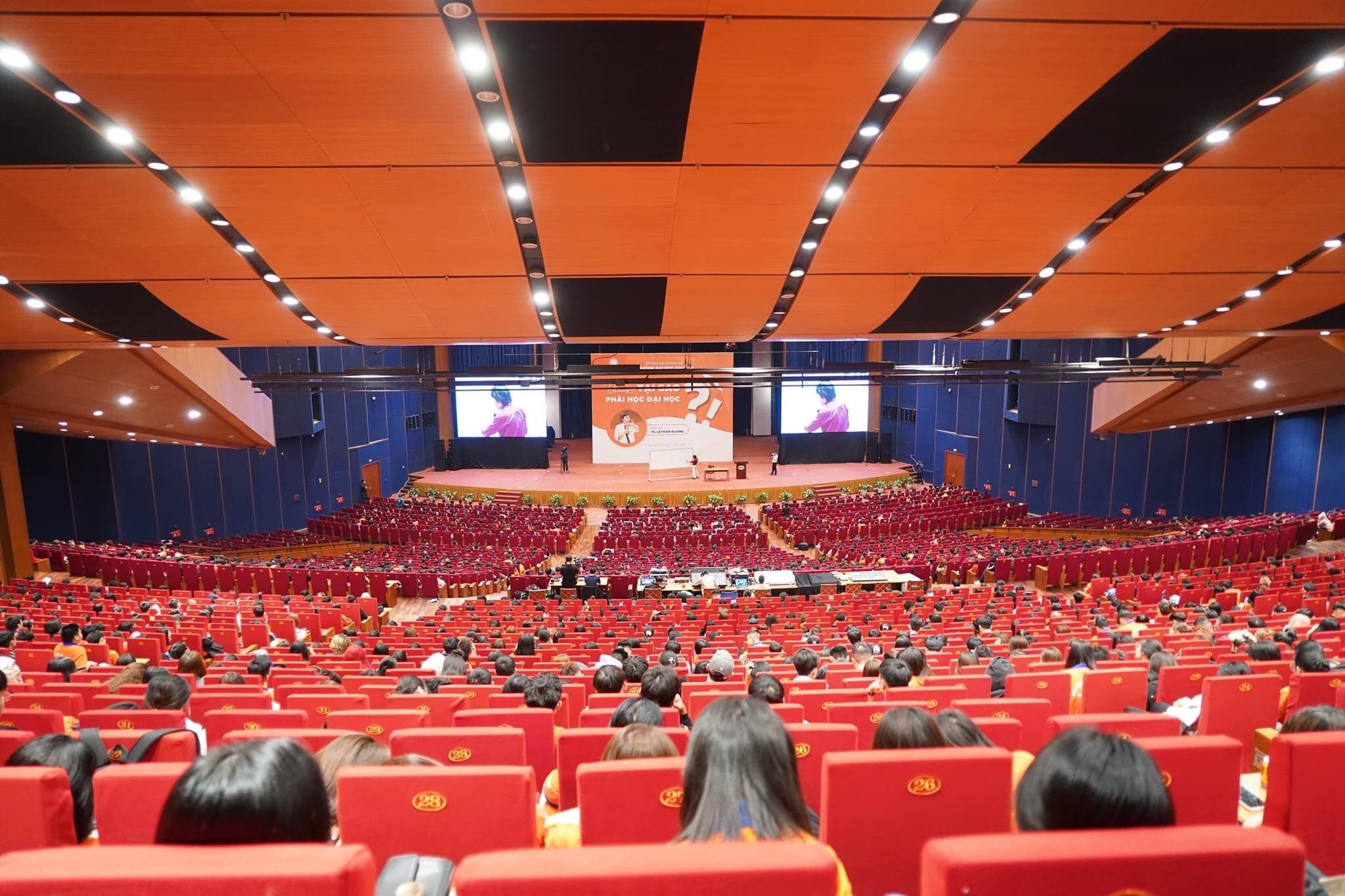 Dai hoc Dai Nam anh 3