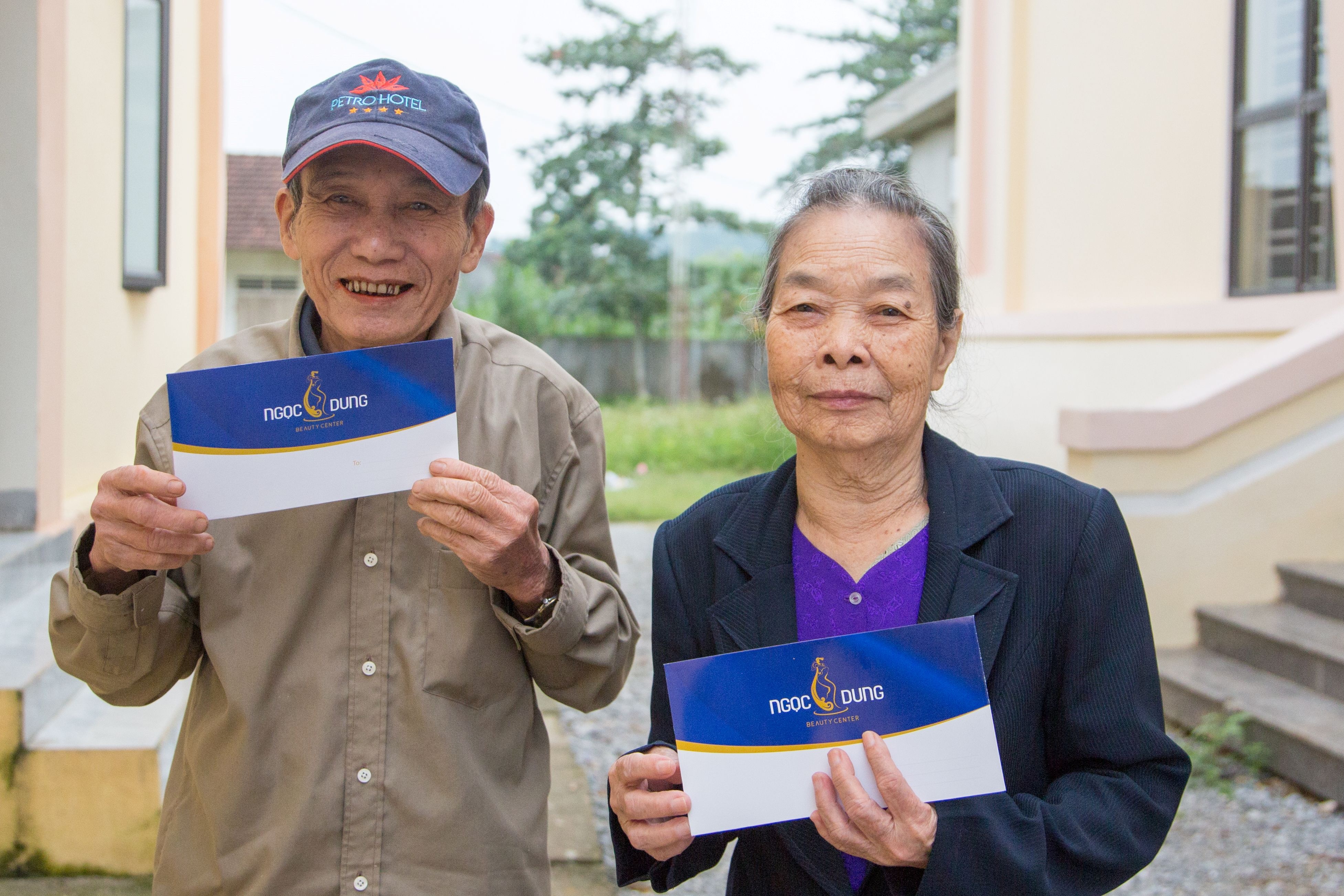 Khep lai hanh trinh ho tro nguoi dan vung lu cua TMV Ngoc Dung hinh anh