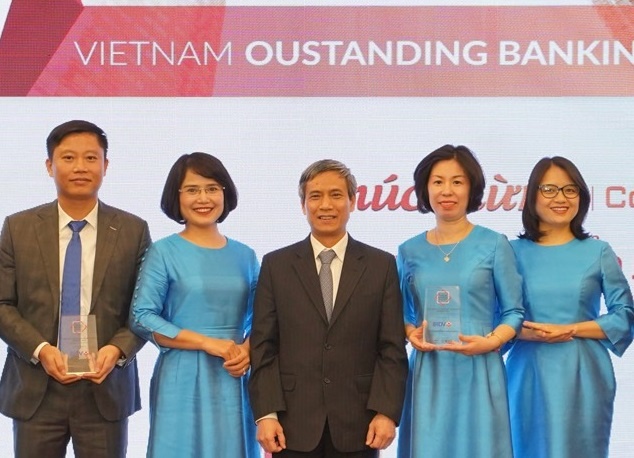 BIDV tiep tuc dan dau mang ngan hang ban le tai VRBF 2020 hinh anh