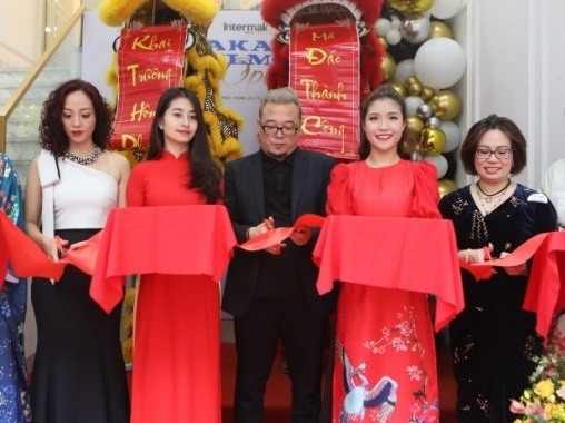 Takara Belmont khai truong showroom dau tien tai Ha Noi hinh anh