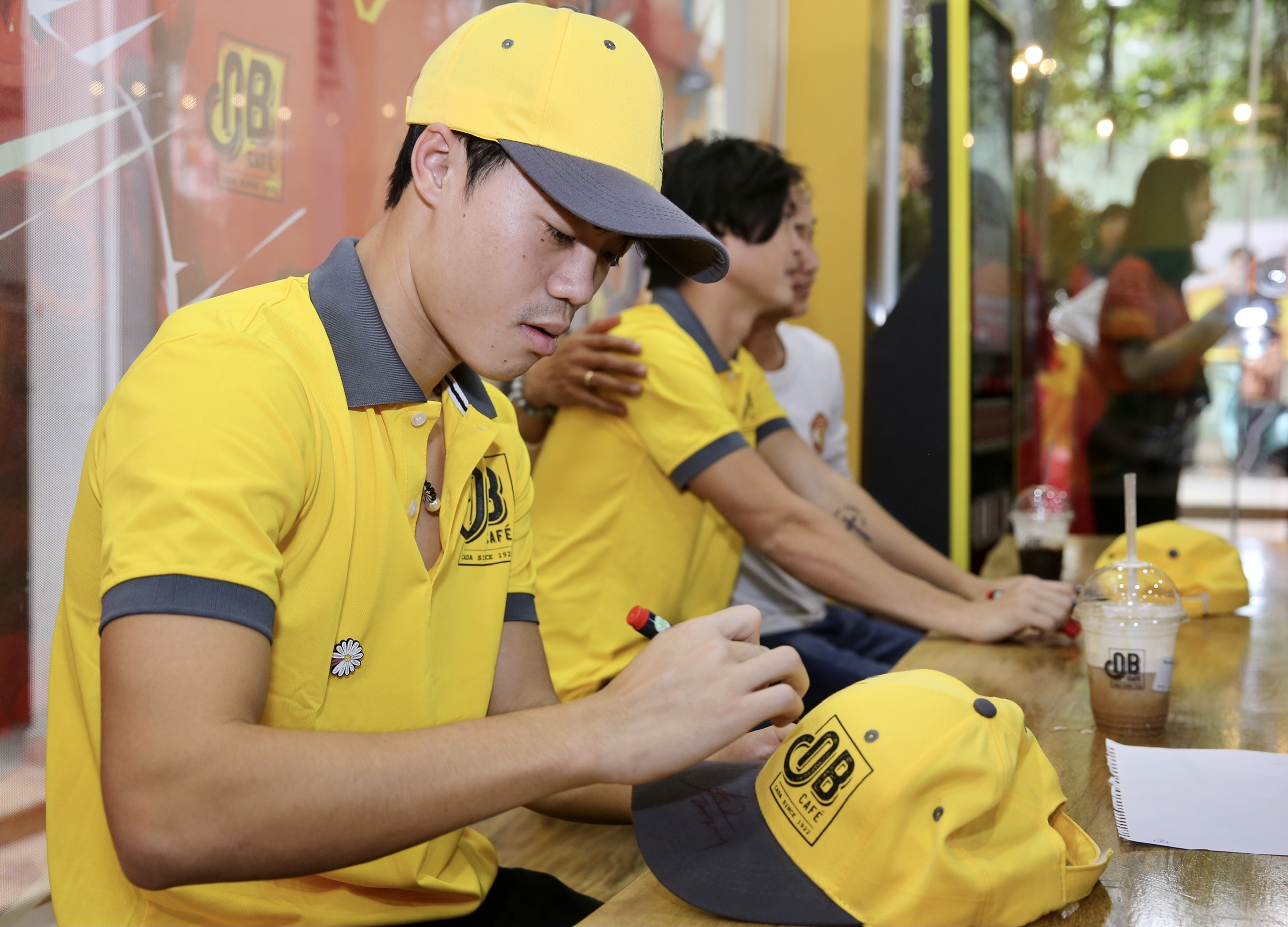 Tuan Anh, Van Toan hoi ngo sinh vien Dai hoc Sai Gon hinh anh