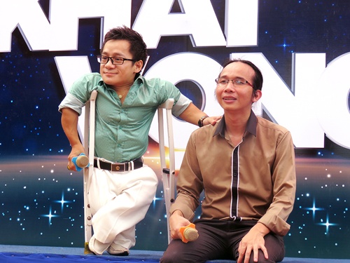 Chuong trinh 'Danh thuc khat vong' thu hut 30.000 hoc sinh, sinh vien hinh anh