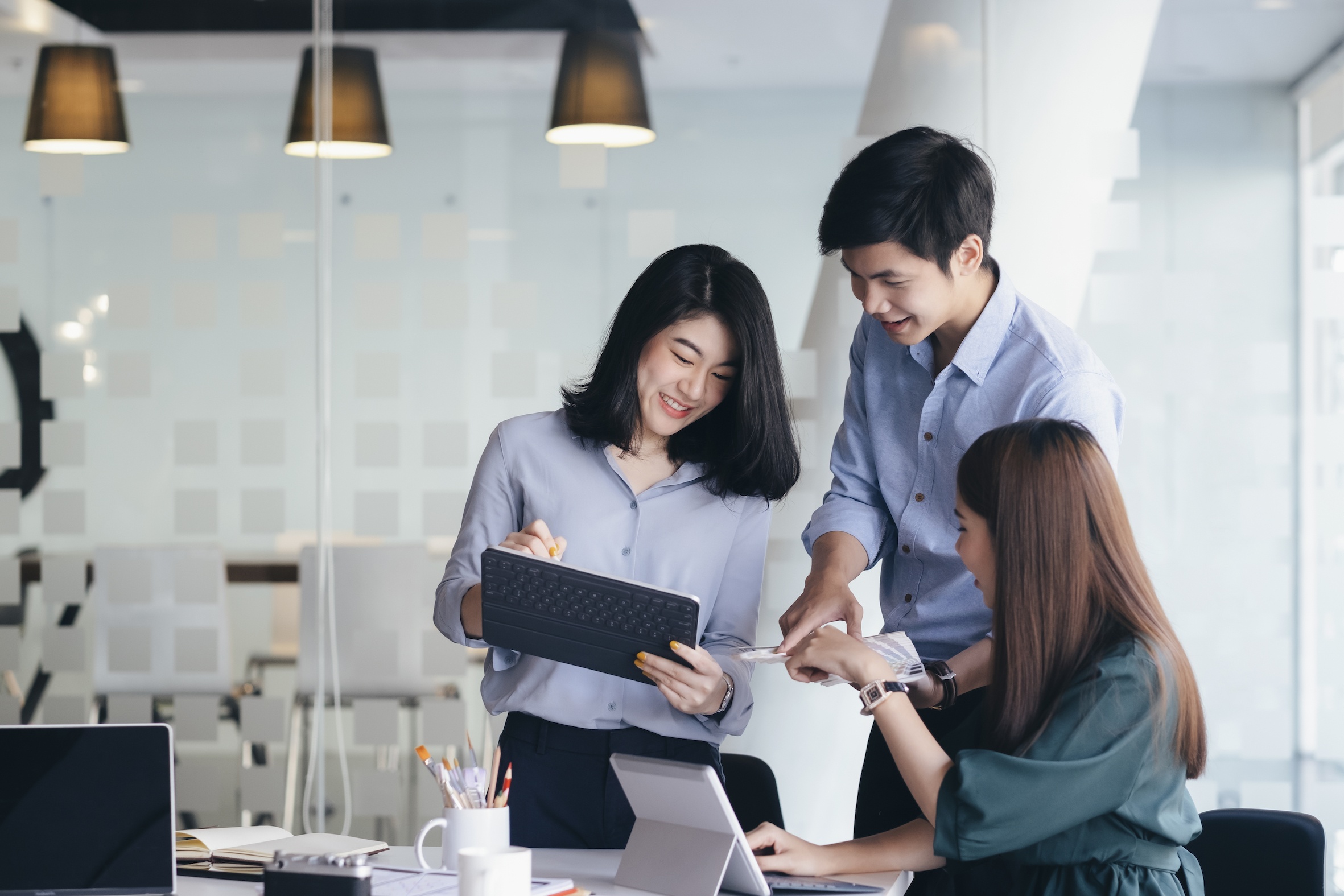 Khach hang doanh nghiep nhan uu dai bao lanh den 40% hinh anh