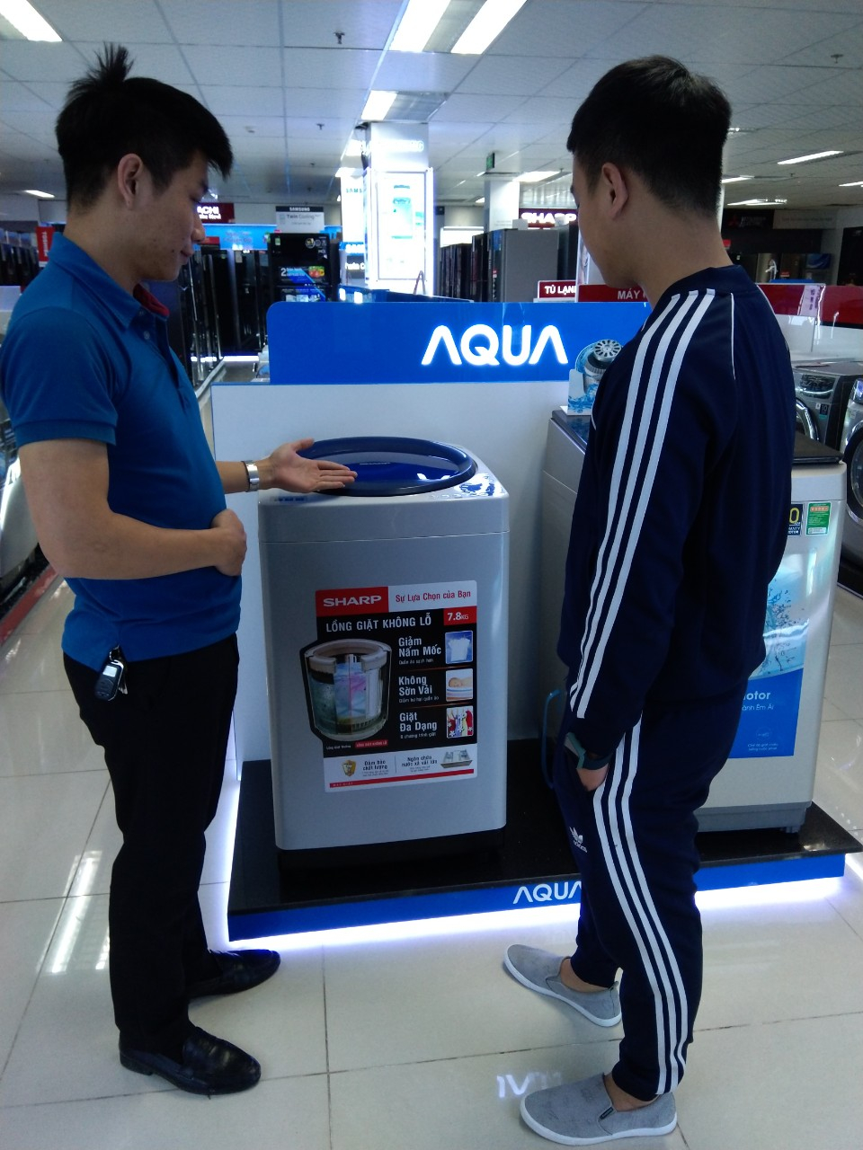 Sieu thi dien may anh 3