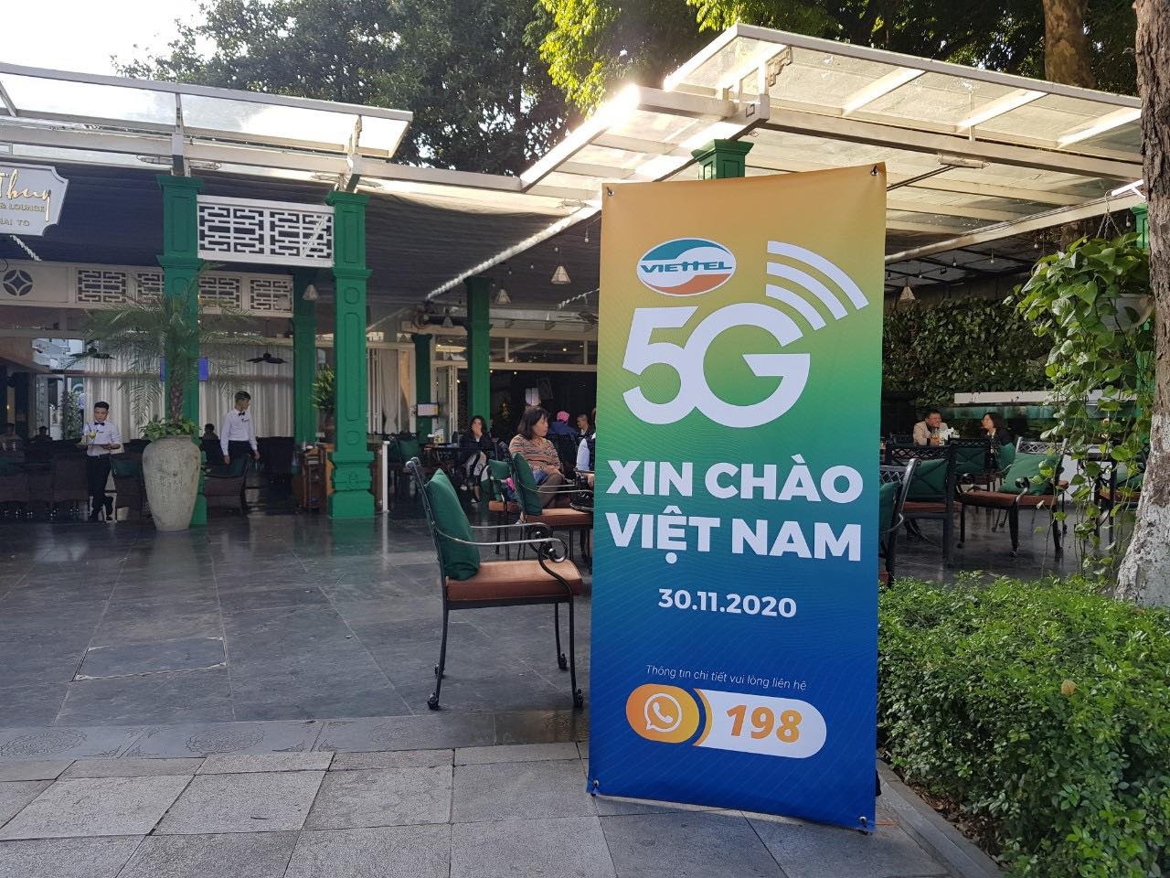 Viettel khai truong 5G giup thi truong smartphone cao cap tang nhiet hinh anh