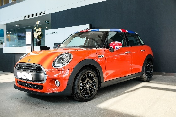 MINI 5 Cua - ca tinh song hanh su thuc dung hinh anh